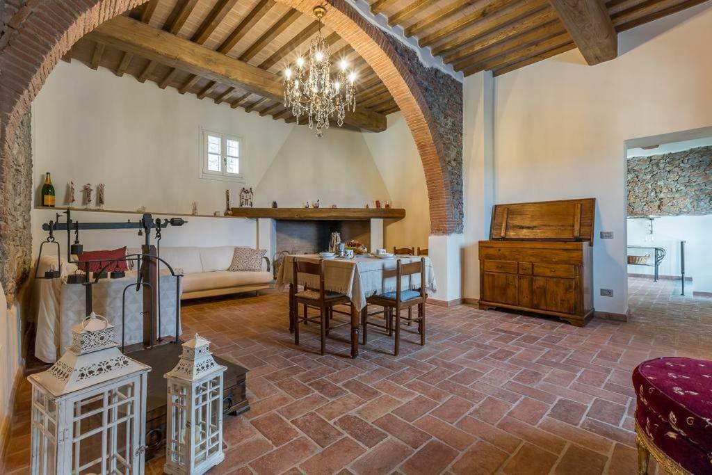 Relais Del Lago E Relais Del Monte Filettole Exteriör bild